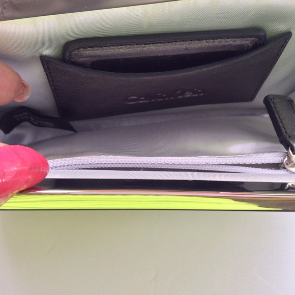 CALVIN KLEIN METALLIC PEWTER LEATHER WRISTLET - Picture 5 of 7